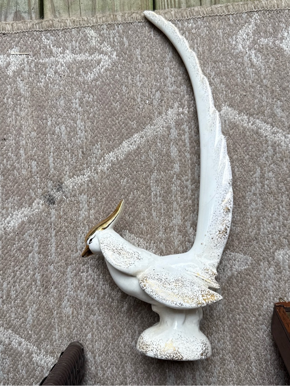 1 VINTAGE MCM CALIFORNIA CERAMIC POTTERY PHEASANT White and Gold Art Deco